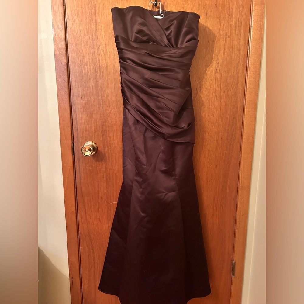 Elegant Brown Strapless Evening Gown
